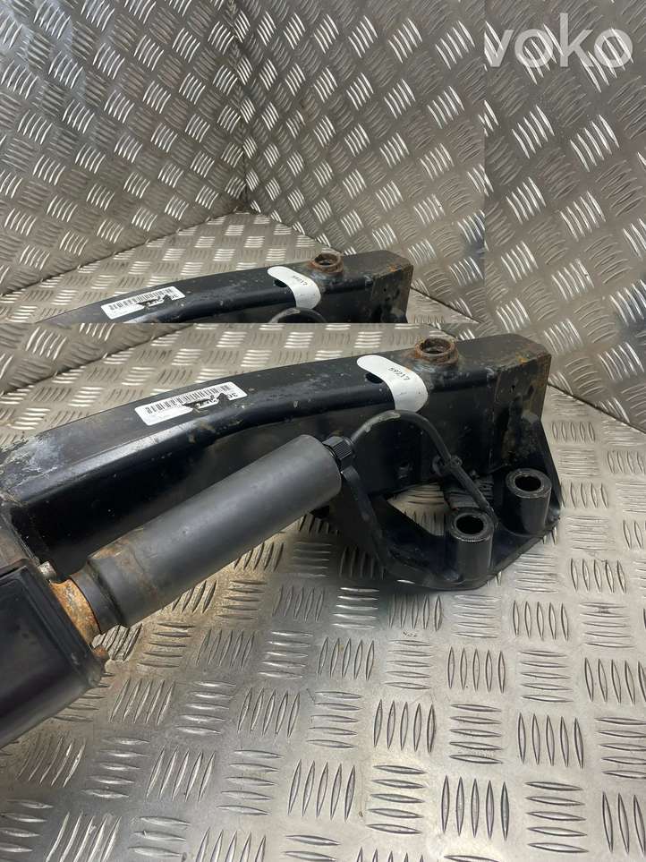 Audi Q7 (2009 - 2015)  4L0803921AC Комплект крюка