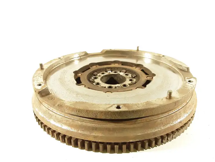 Toyota Corolla Verso AR10 (2004 - 2009) 134500R010 Двухмассовый маховик — фото 2