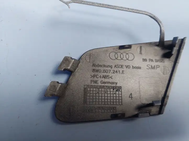 Audi A4 S4 B9 (2015 - 2019) 8W0807241E Заглушка буксировочной петли — фото 4