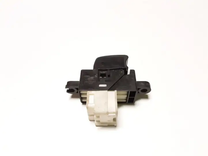 Nissan X-Trail T30 (2001 - 2007) 4113Z Блок кнопок стеклоподъемников — фото 1