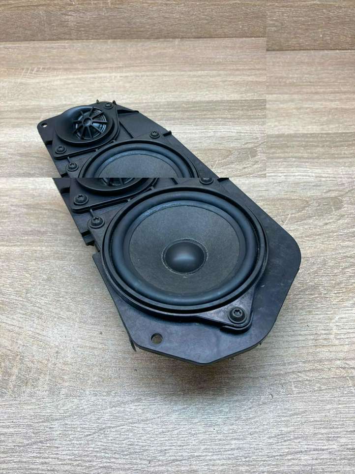 BMW 5 E60 E61 (2004 - 2010)  6934421 Потолочный динамик