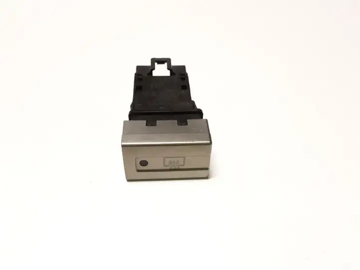Nissan X-Trail T30 (2001 - 2007) 06016 Кнопка обогрева стекла — фото 1