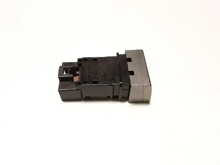 Nissan X-Trail T30 (2001 - 2007) 06016 Кнопка обогрева стекла — фото 2