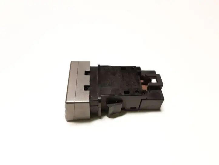 Nissan X-Trail T30 (2001 - 2007) 06016 Кнопка обогрева стекла — фото 4