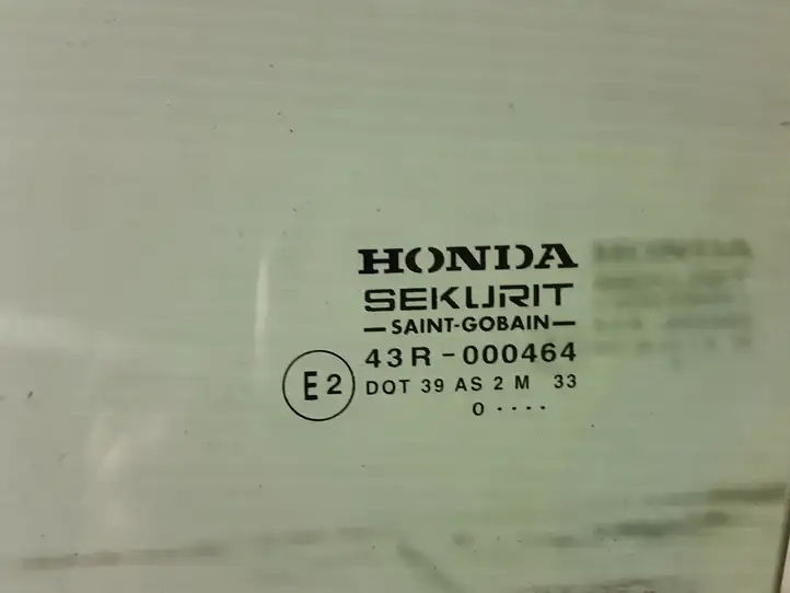 Honda Civic (2001 - 2005) 43R000464 Стекло задней двери — фото 2