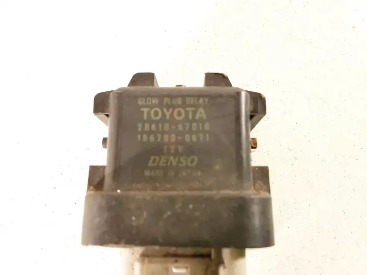 Toyota Yaris (2009 - 2012) 2861067010 Реле накала свечей — фото 3