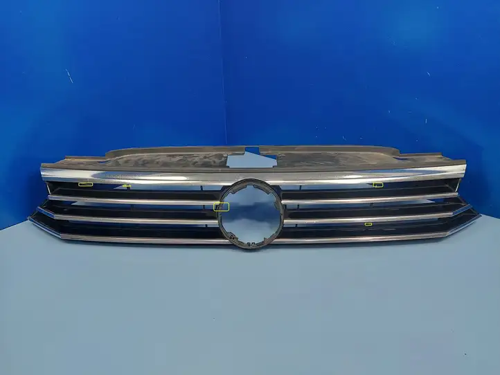 Volkswagen PASSAT B8 (2015 - ) 3G0853651 Верхняя решетка радиатора — фото 1