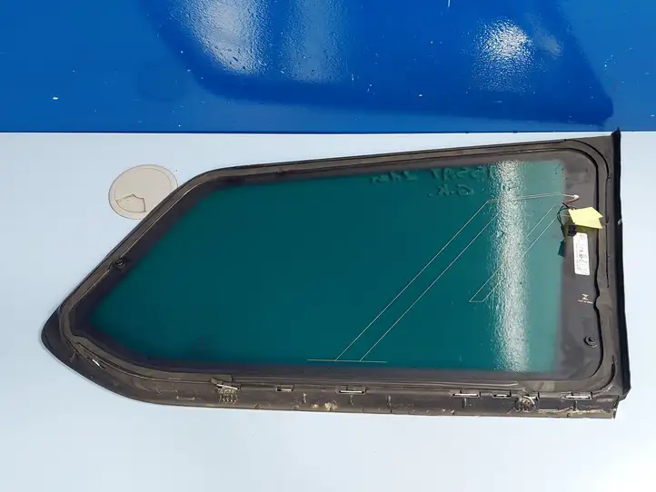 Volkswagen PASSAT B8 (2015 - ) 3G9845297 Заднее боковое стекло — фото 3