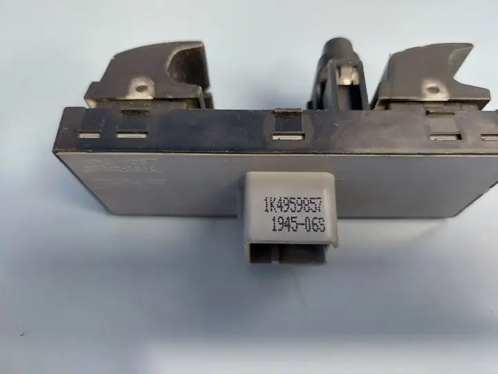 Volkswagen Golf Plus (2004 - 2008) 1K4959857 Кнопка стеклоподъемников — фото 3