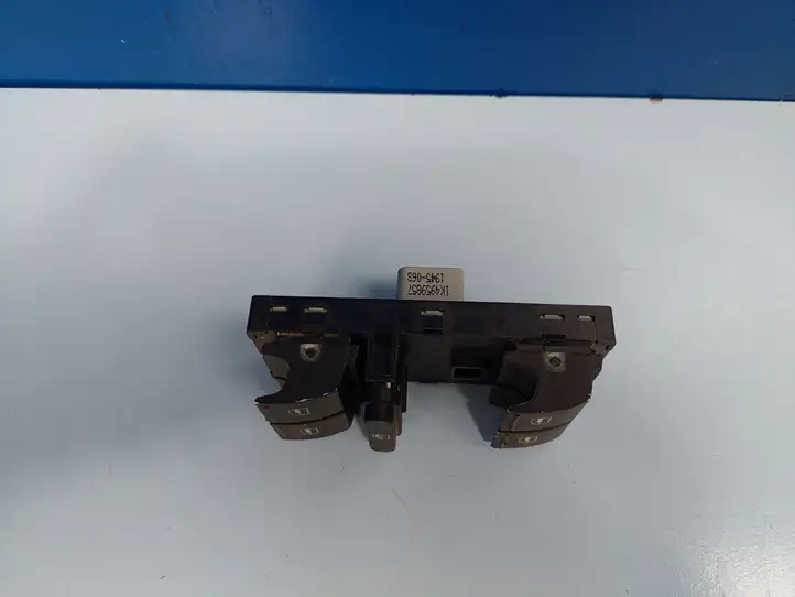 Volkswagen Golf Plus (2004 - 2008) 1K4959857 Кнопка стеклоподъемников — фото 4