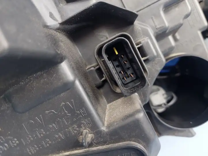 Peugeot 208 (2019 - ) 9833036380 Передняя фара — фото 4