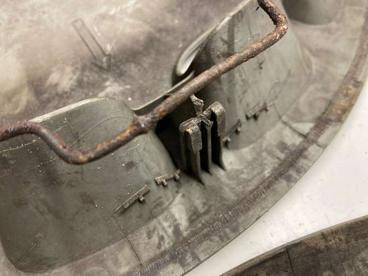 BMW 5 E39 (1996 - 2003)  36131093324 Колпак (колпаки колес) R 15