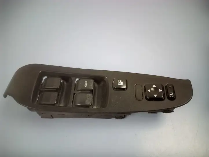 Subaru Legacy (1999 - 2003) 83071AE020 Блок кнопок стеклоподъемников — фото 1