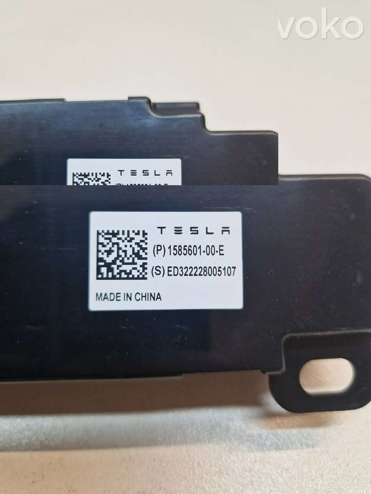 Tesla Model Y (2019 - 2024)  158560100E Антенна Bluetooth