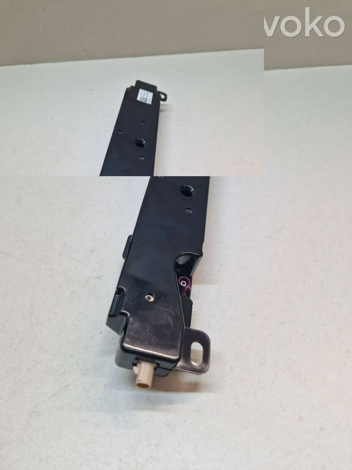 Tesla Model Y (2019 - 2024)  158560100E Антенна Bluetooth
