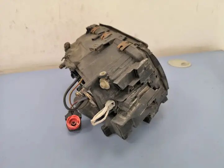 Audi A8 S8 D2 4D (1999 - 2002) 4D0941004P Передняя фара — фото 4