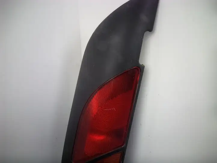 Renault Kangoo I (1997 - 2003) 7700308713 Задний фонарь в кузове — фото 2