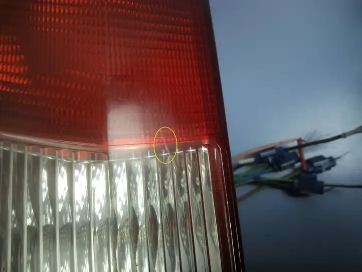 Ford Mondeo Mk III (2000 - 2007) 1S7113405C Задний фонарь в кузове — фото 5