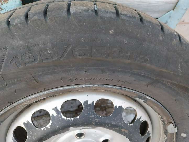 Volkswagen Caddy (2004 - 2010)  1956515 Летняя покрышка (покрышки) R 15