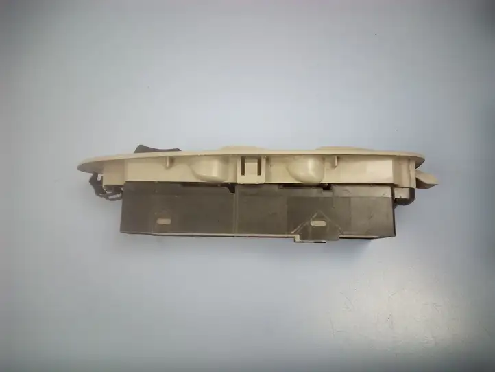 Nissan Almera (2000 - 2006) 80961 Кнопка стеклоподъемников — фото 3