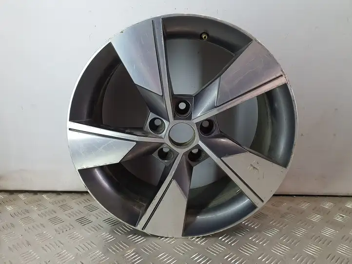 Skoda Octavia Mk3 (5E) (2013 - 2019) 5E0601025T Легкосплавный колесный диск R17 — фото 1