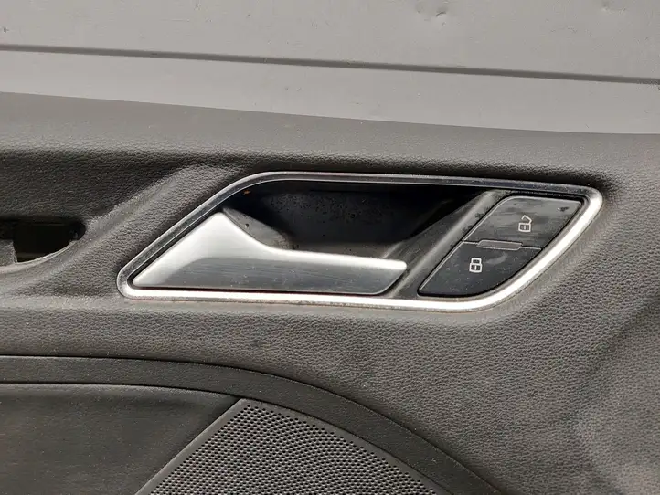 Audi A3/S3 8V (2012 - 2016) 8V5867105 Обшивка передней двери — фото 4