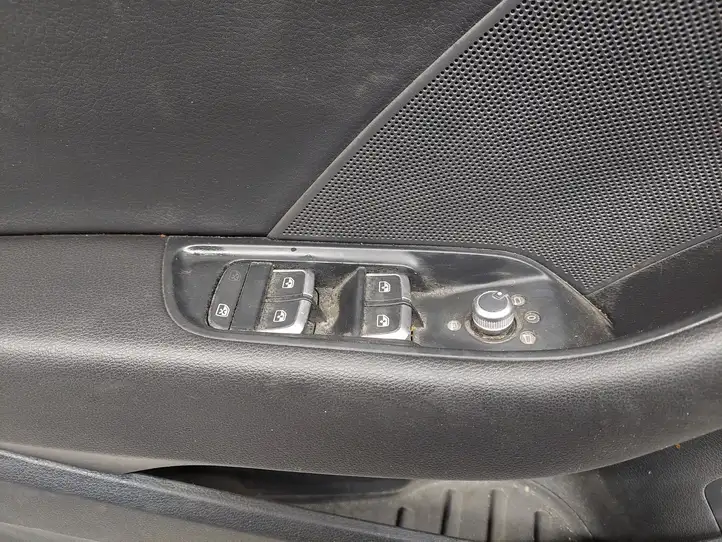 Audi A3/S3 8V (2012 - 2016) 8V5867105 Обшивка передней двери — фото 9