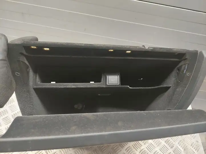 Audi A7 S7 4G (2010 - 2014) 4G1880302A Бардачок в сборе — фото 3