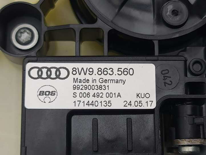 Audi A4 (2015 - 2019)  8W9863560  Механизм жалюзи багажника (шторки)