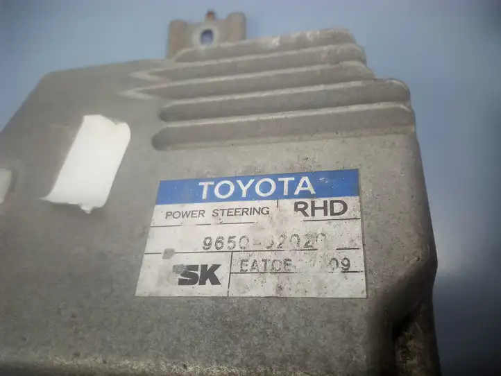 Toyota Corolla E120 E130 (2000 - 2004) 8965002020 Блок управления усилителем руля — фото 4