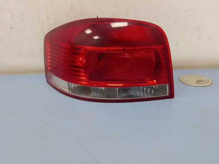 Audi A3/S3 8P (2004 - 2008) 8P0945095A Задний фонарь в кузове — фото 1