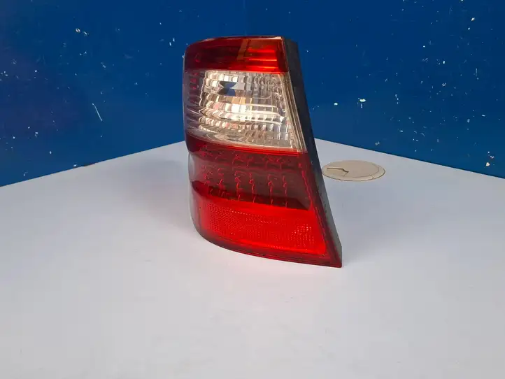 Mercedes-Benz E W211 (2002 - 2009) A2118201164 Задний фонарь в кузове — фото 5