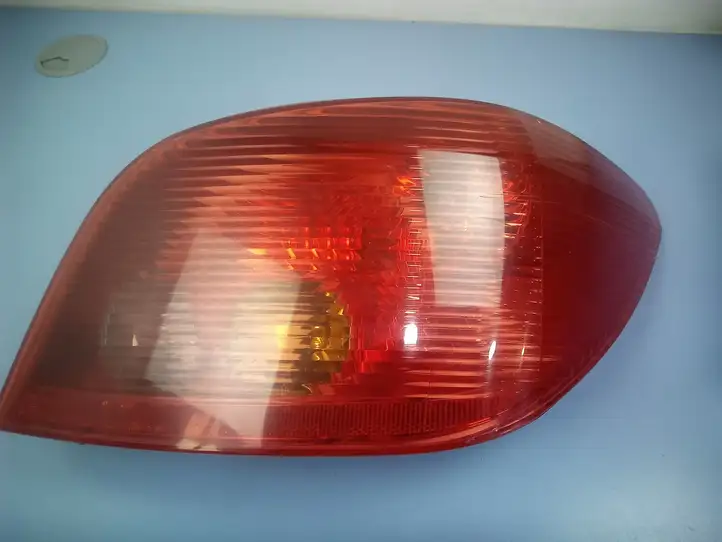 Peugeot 307 CC (2001 - 2005) 96343705JE Задний фонарь в кузове — фото 6