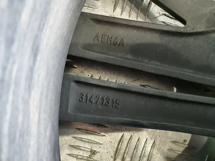 Volvo S60 (2018 - ) 31471315 Легкосплавный колесный диск R19 — фото 3