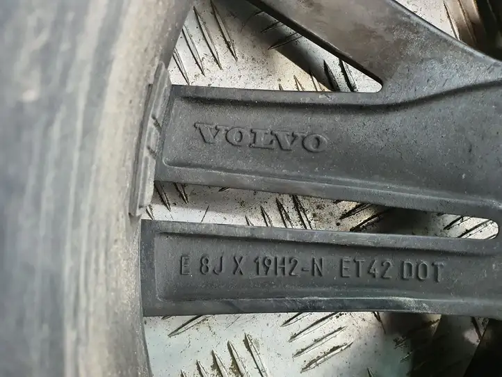 Volvo S60 (2018 - ) 31471315 Легкосплавный колесный диск R19 — фото 4