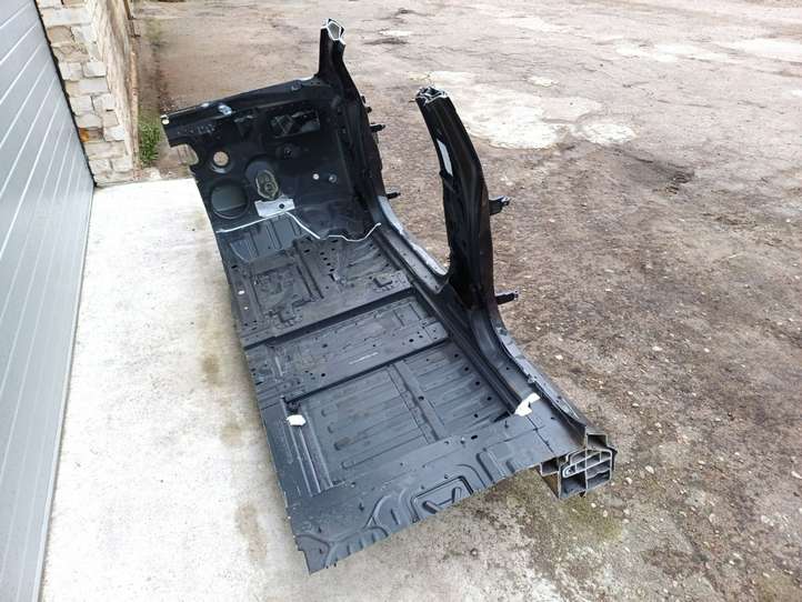 Mercedes-Benz EQS V297 (2021 - )   Передняя четверть