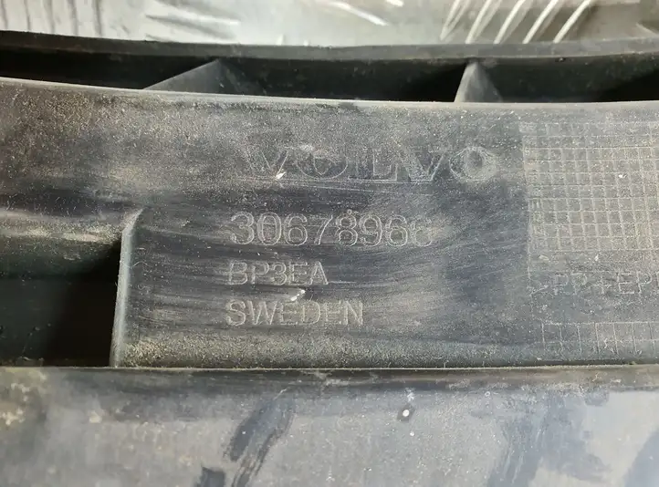 Volvo XC90 (2006 - 2014) 30678966 Кронштейн заднего бампера — фото 2