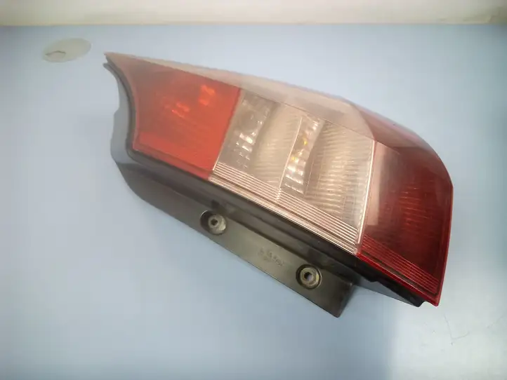 Renault Scenic II - Grand scenic II (2003 - 2006) 8200127702E Задний фонарь в кузове — фото 2