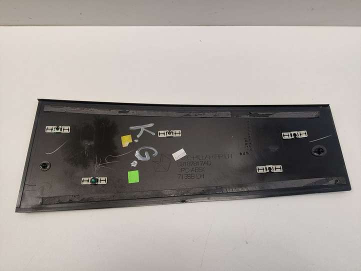 Chrysler Pacifica (2016 - )  68187817AD Отделка стекла двери