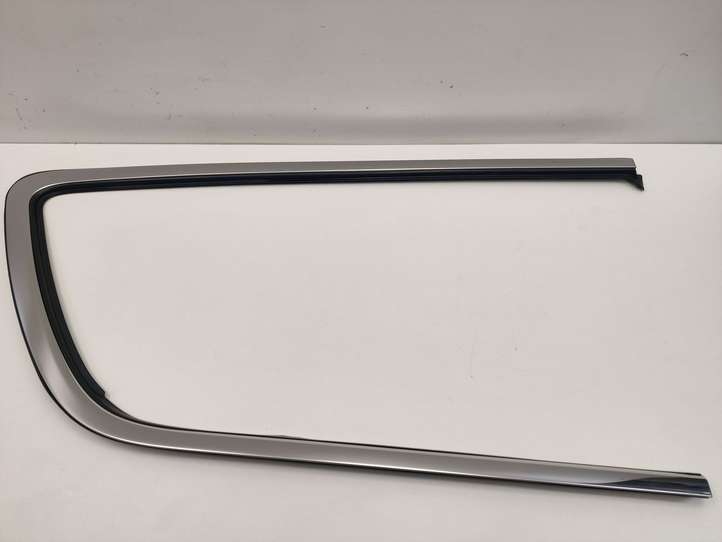 Chrysler Pacifica (2016 - )  68227296AB Отделка заднего бокового стекла