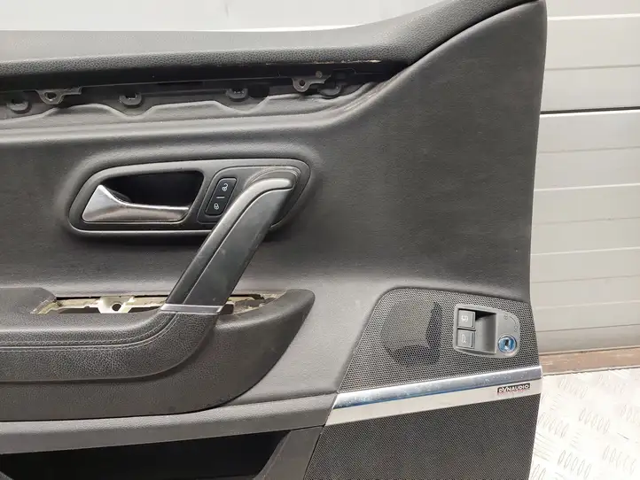 Volkswagen PASSAT CC (2012 - 2017) 3C8867011 Обшивка передней двери — фото 7