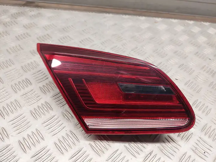 Volkswagen PASSAT CC (2012 - 2017) 3C8945307R Задний фонарь в крышке багажника — фото 1