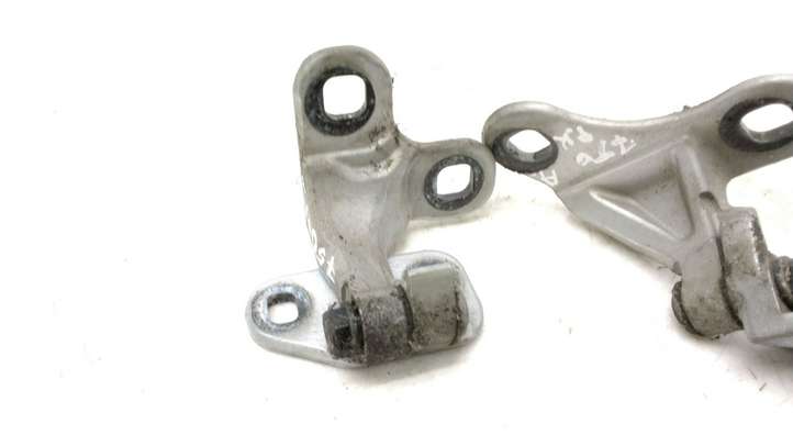 BMW Z4 E85 E86 (2002 - 2008)  3547 Комплект петель передней двери