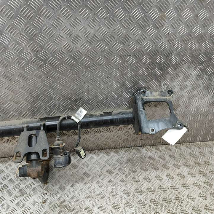 Tesla Model X (2015 - 2021)  102758400A Комплект крюка