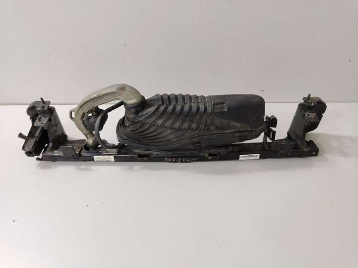 BMW 5 G30 G31 (2016 - )  6888468 Комплект крюка