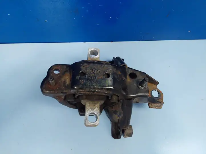 Skoda Fabia Mk1 (6Y) (1999 - 2007) 6Q0199555 Опора двигателя — фото 4