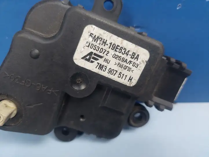 Volkswagen Sharan (2003 - 2010) 7M3907511H Двигатель задвижки потока воздуха — фото 5