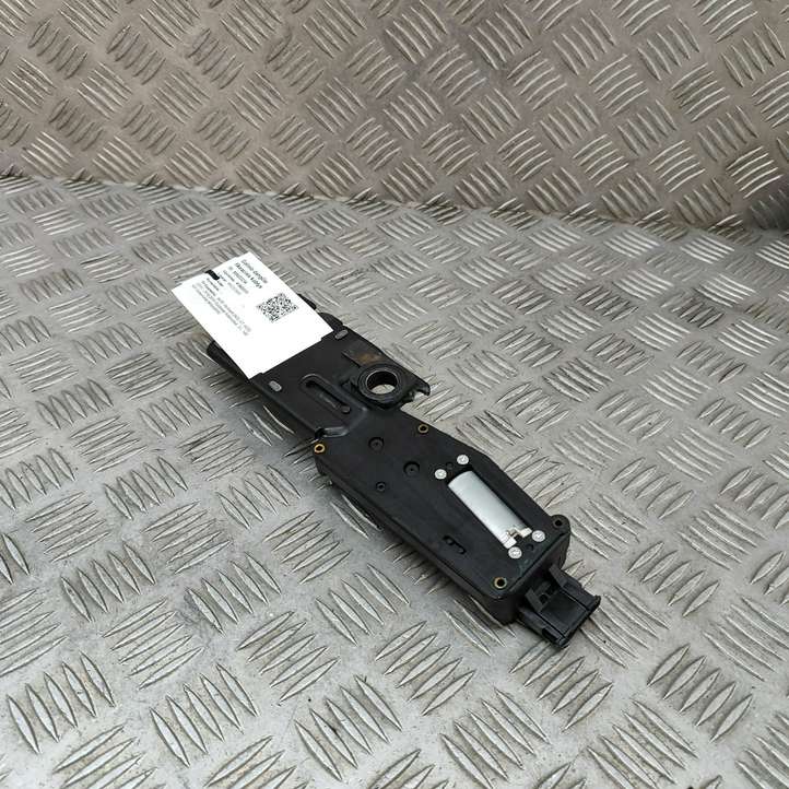Audi A6 (2014 - 2018)  4F9827383H Петля замка задней двери