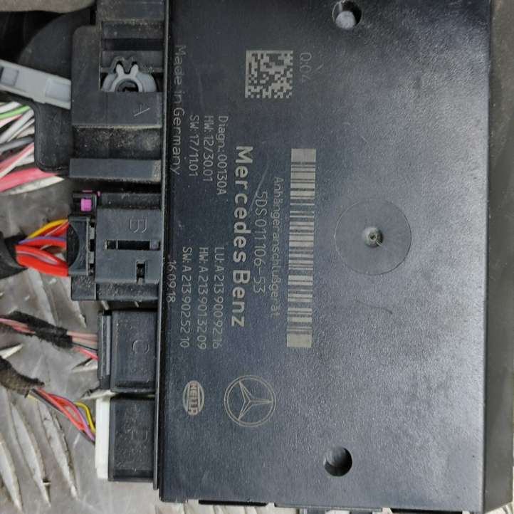 Mercedes-Benz C W205 (2014 - 2021)  10056010 Комплект крюка