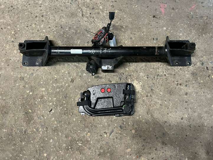 BMW X6 E71 (2008 - 2014)  6850497 Комплект крюка